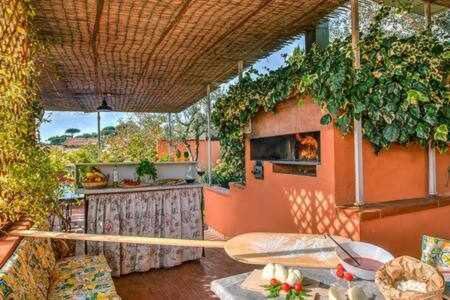 Gocce Villas - Villa De Flores Country Style Villa With Pool มัสซาลูเบรนเซ ภายนอก รูปภาพ