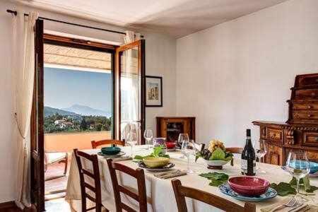 Gocce Villas - Villa De Flores Country Style Villa With Pool มัสซาลูเบรนเซ ภายนอก รูปภาพ